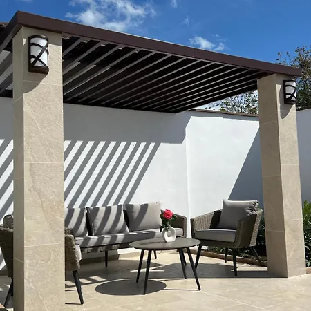 Courtyard Villa, فيلة Aleksandrovo (Burgas)